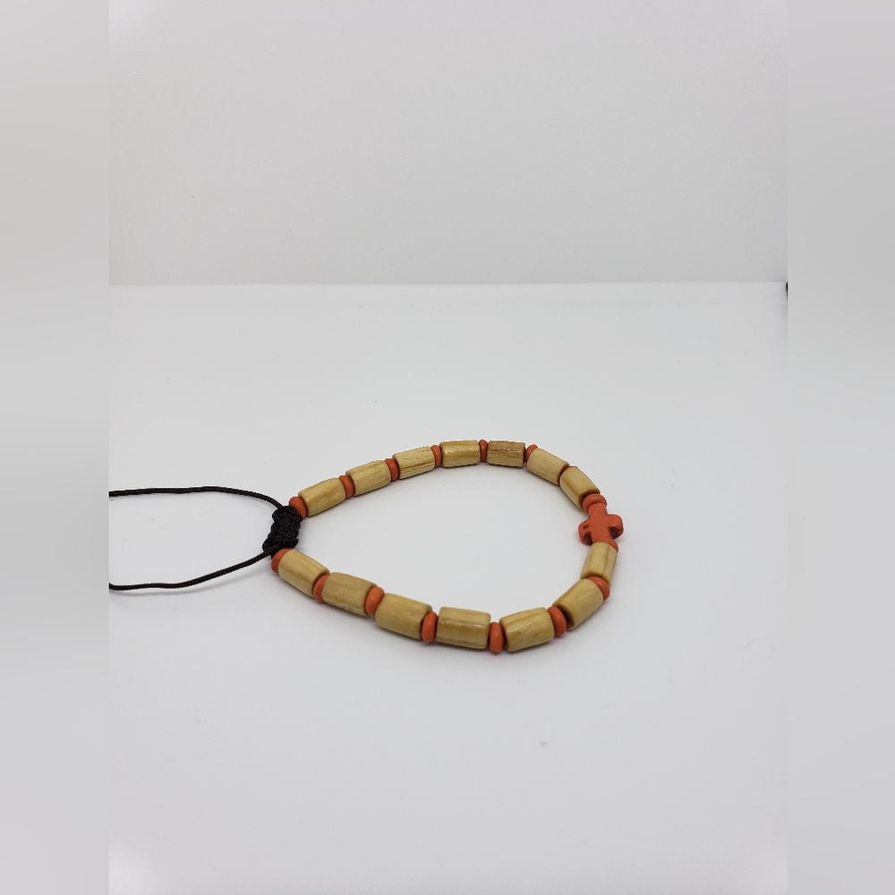 NWOT Cross Design String Bracelet - Picture 4 of 6